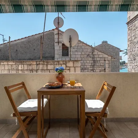 Apartment Bruno Trogir Exterior photo
