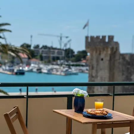 Apartment Bruno Trogir Exterior photo